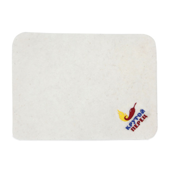 kovrik-dlya-bani-s-vyshivkoj-krutoj-perecz